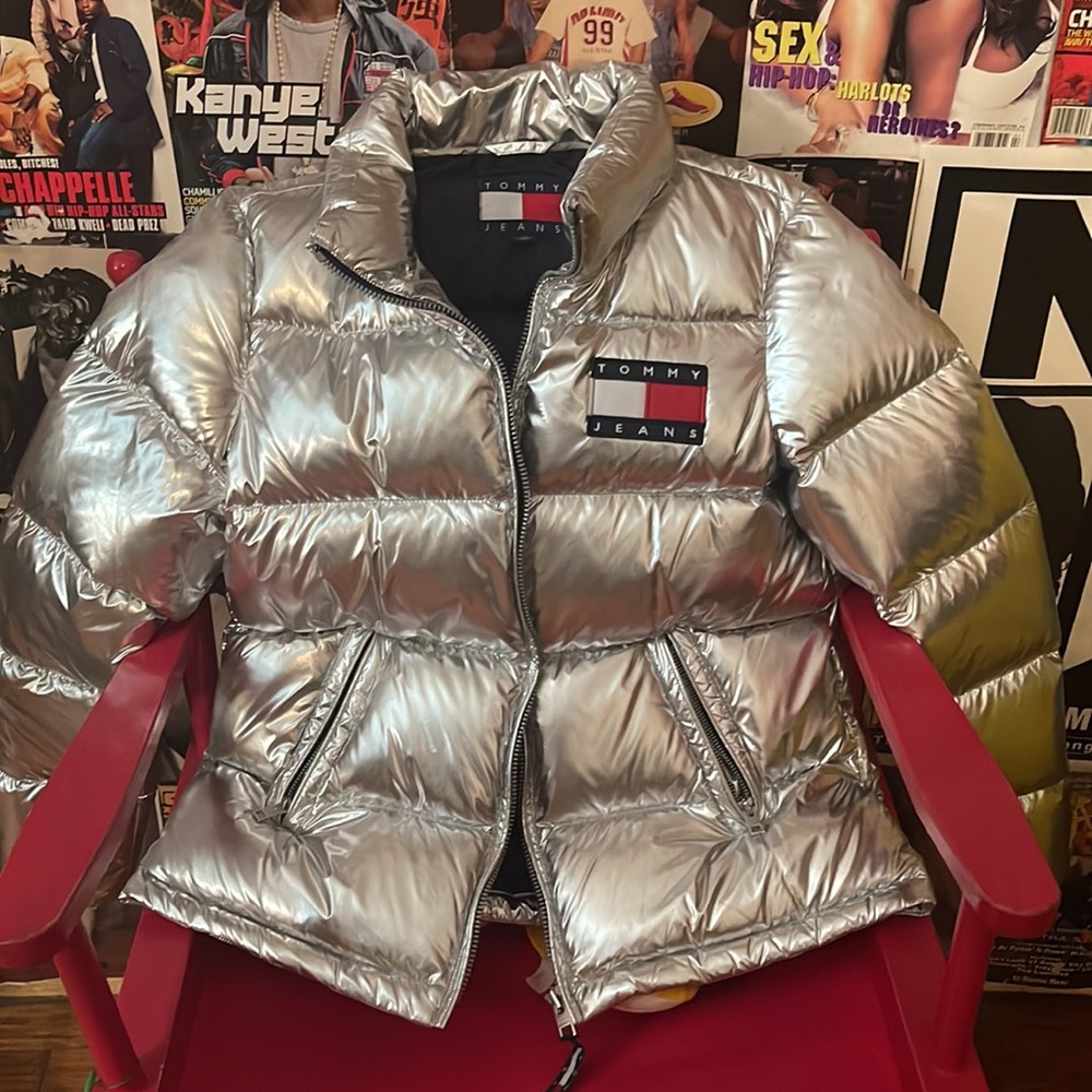 ❌SOLD❌Tommy Jeans Metallic Puffer jacket size Small Women